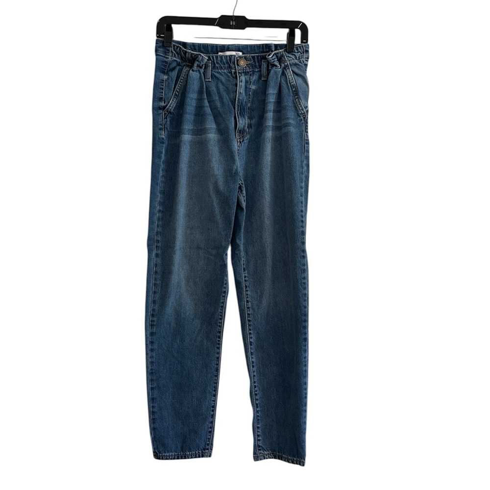 Juniors High Rise Mom Jeans